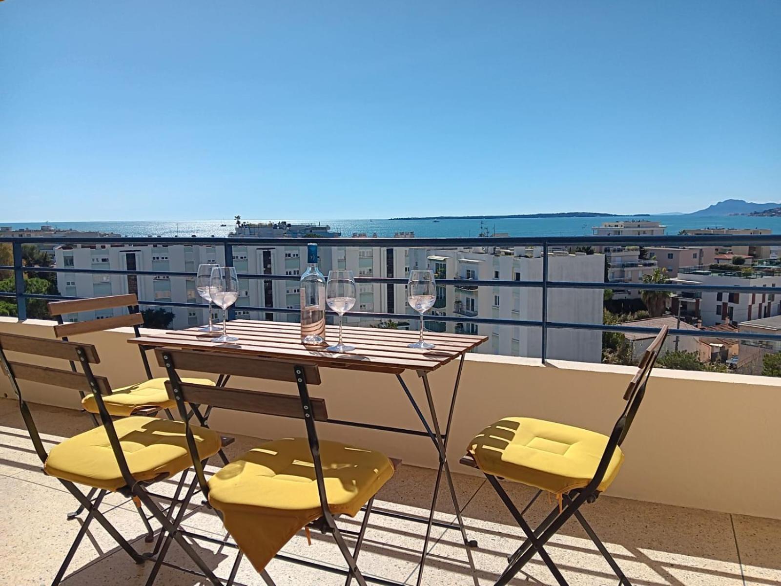 3 Pieces Vue Mer - Clim - 5 Min De La Plage A Pied アンティーブ エクステリア 写真